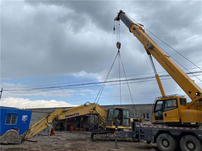 禄丰县25吨吊车的工作半径是多少？