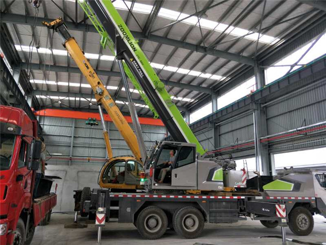 禄丰县高空车出租需要注意哪些安全事项？